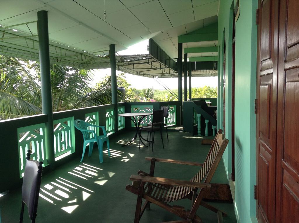 Lagoon Inn Хамбантота Екстериор снимка