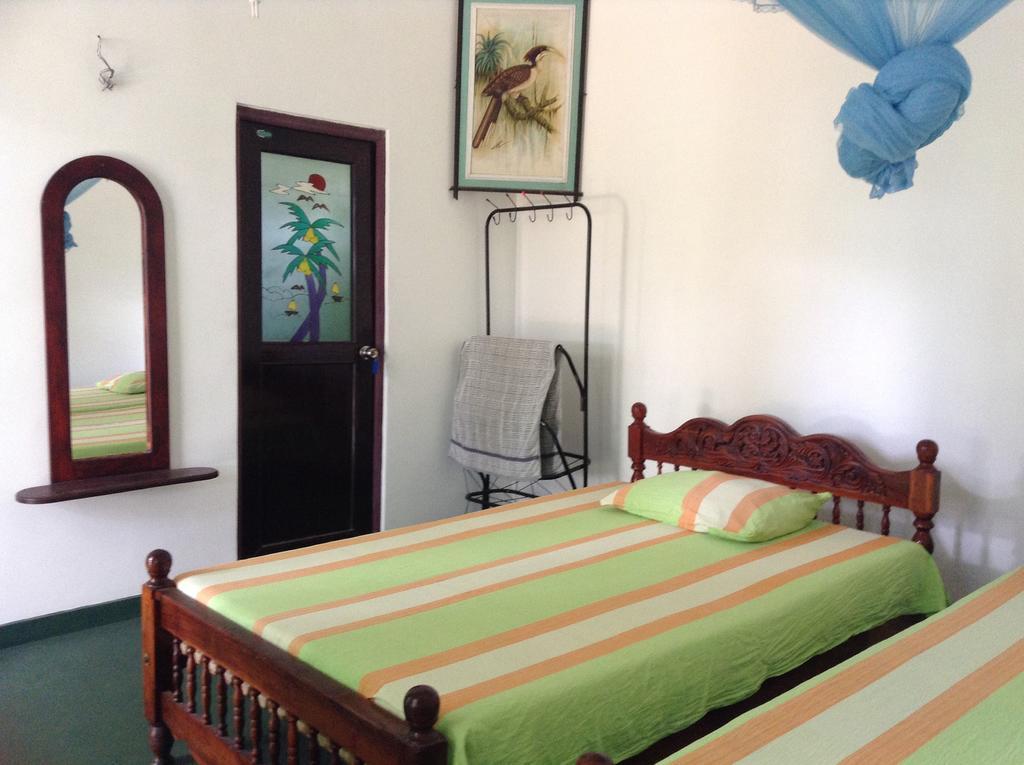 Lagoon Inn Хамбантота Екстериор снимка
